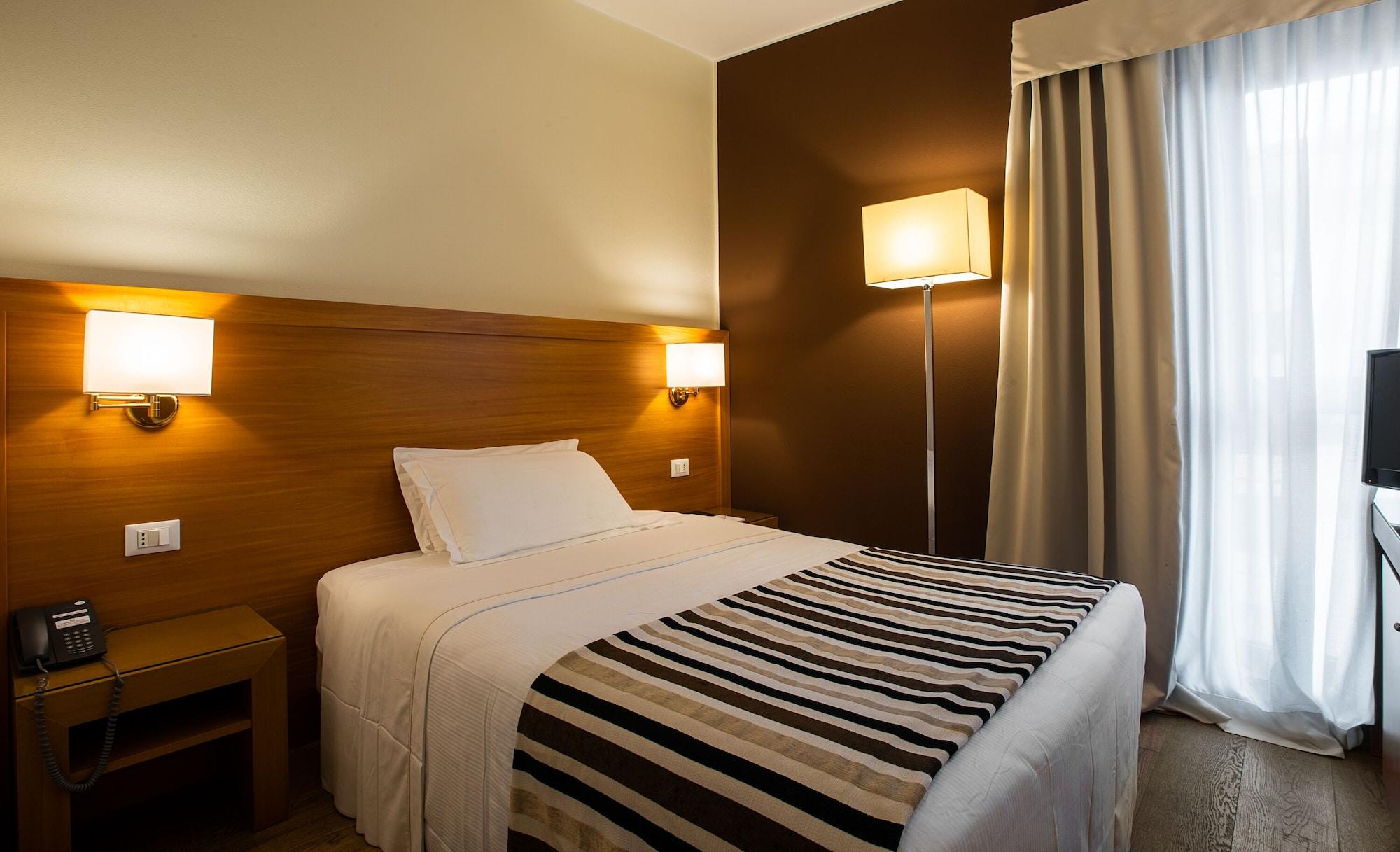 Sardegna Hotel - Suites&Restaurant Cagliari Esterno foto