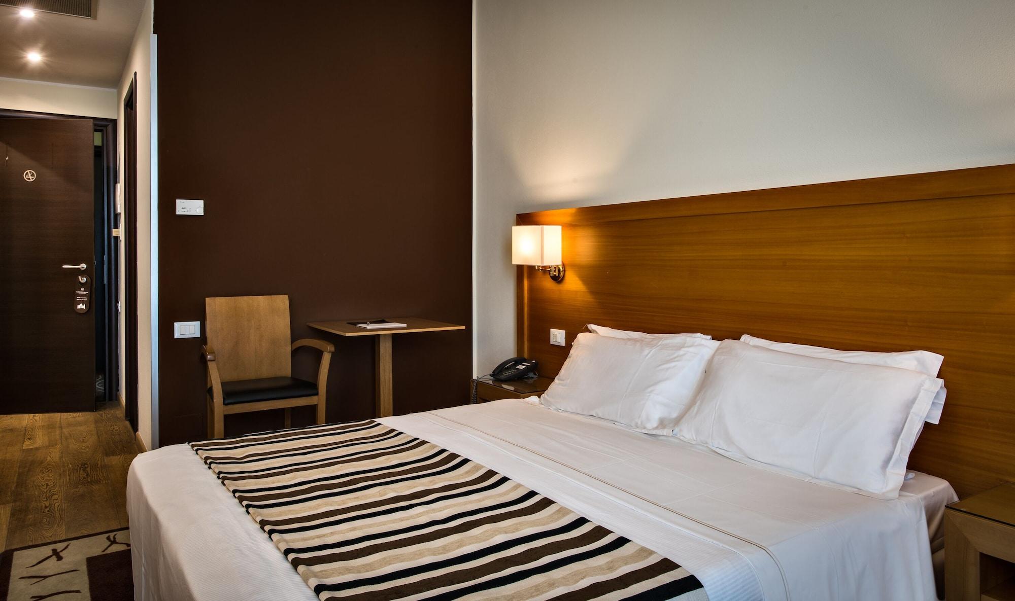Sardegna Hotel - Suites&Restaurant Cagliari Esterno foto